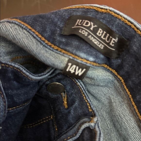 Judy Blue Classic Dark Blue High-Rise Denim Jeans - Picture 3 of 6